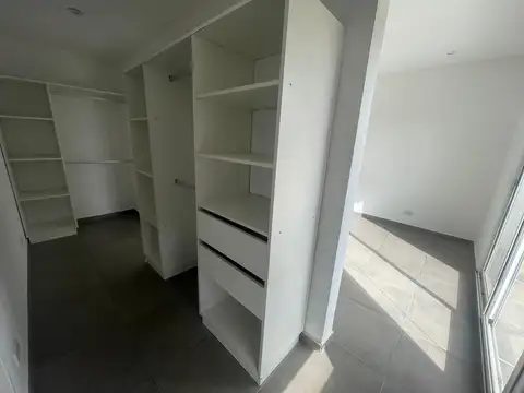 Venta / Alquiler amoblado Casa 5 ambientes en Santa Juana en Canning