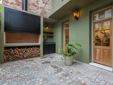 Casa 4 ambientes con 2 baños