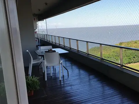 Departamento 4 ambientes con 3 baños