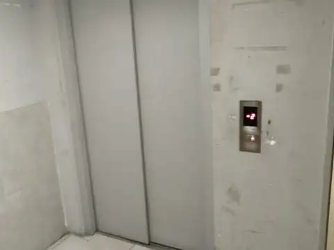 Avenida Rivadavia e/ Azcuénaga y Pasteur