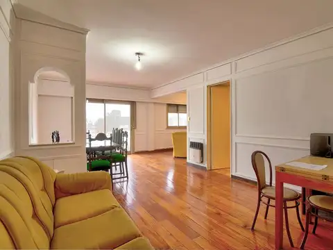 Venta 4 ambientes con balcón y baulera en Boedo