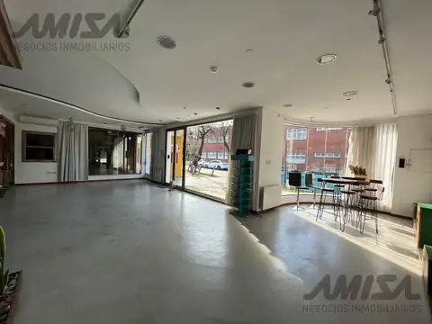 Gran Local Premium en Pleno Centro de Funes