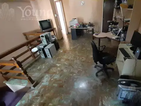 HERMOSA CASA 5 AMBIENTES CON PILETA, EN VENTA, EXCELENTE UBICACION, WILDE CENTRO 