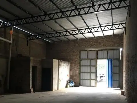 Galpon en Venta 25  mts Fondo