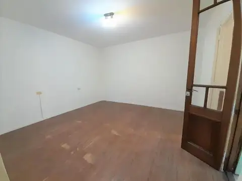 Depto Tipo Casa en Venta 50 años