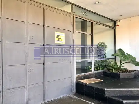 Ramón Castro 1800, Piso 1