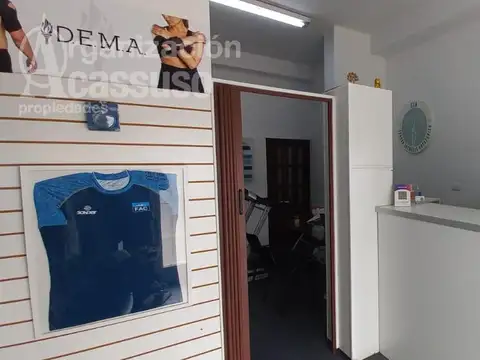 Local en Venta Olivos sobre Av Maipú