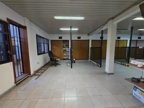 OPORTUNIDAD VENTA DEPOSITO FRENTE ACCESO OESTE ZONA INDUSTRIAL