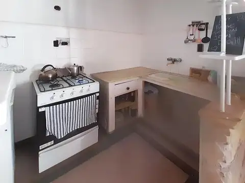 Casa 5 ambientes con 1 baño