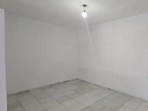 Departamento en Alquiler en Virrey Del Pino, $ 200.000