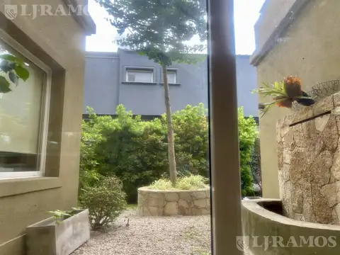 Casa 7 ambientes con 3 baños