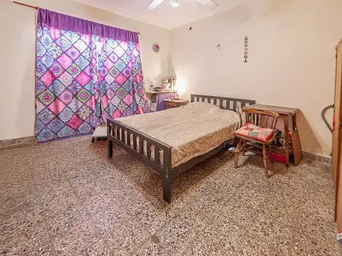 VENTA PH 4 AMBIENTES CON PATIO LOMAS DEL MIRADOR