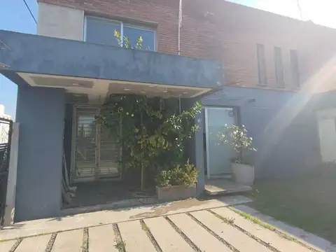 CASA EN VENTA - VILLA ELISA