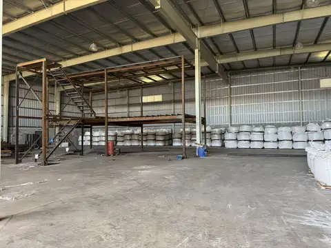 Galpon en Venta 62  mts Fondo