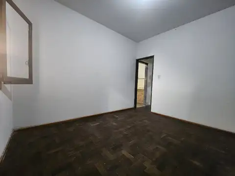 Casa 2 ambientes con 1 baño