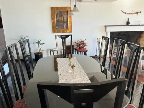 Casa 7 ambientes con 6 baños