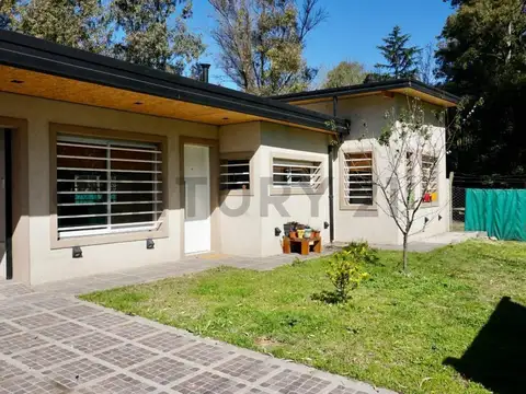 438 e/ 136 y 137 Casa de 2 dormitorios en Venta, Barrio El Rincón, Villa Elisa.