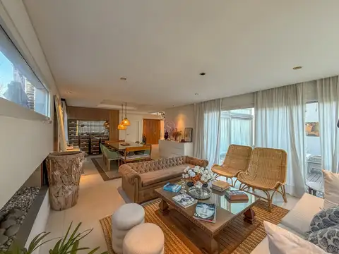 Casa 5 ambientes con 4 baños