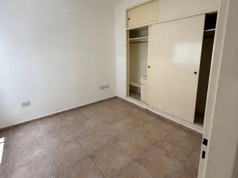 Regio PH 2 amb, cocina integrada, patio con lavadero, luminoso, sin expensas