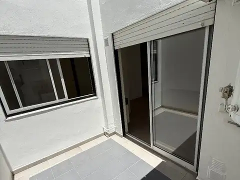 Regio PH 2 amb, cocina integrada, patio con lavadero, luminoso, sin expensas