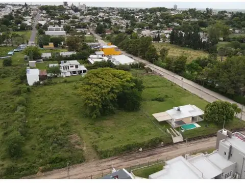 Terreno en Venta 77  mts Fondo