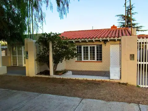 VENTA IDEAL LOCAL COMERCIAL R. 82 CON DEPARTAMENTO