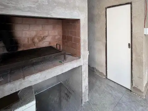 Terreno con pileta sobre Lia Martin