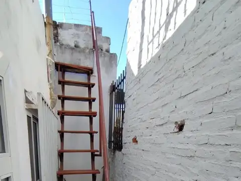 Depto Tipo Casa 4 ambientes con 1 baño