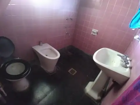 Av. Angel T De Alvear 890