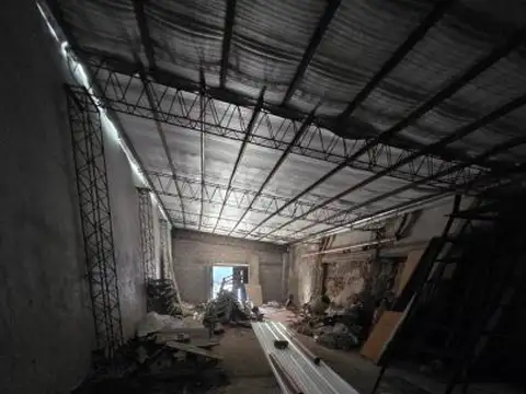 Galpon en Alquiler en Boedo, USD 1.400.000