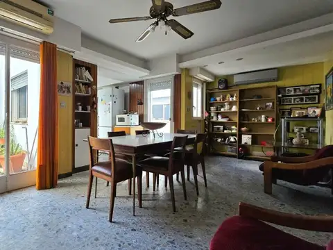 CASA VENTA JARDIN PILETA 4 AMB MULTIFAMILIAR