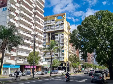 VENTA - COCHERA - PORTON ELECTRICO - ABASTO, ROSARIO