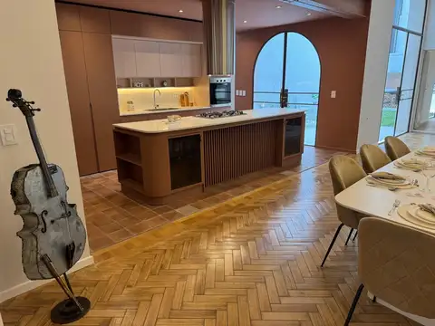 Casa en Venta con 1 cochera