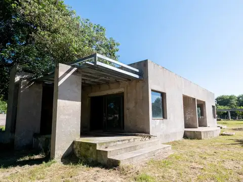 QUINTA PROYECTO EN BOSQUES DE LA SALLE - COLASTINE