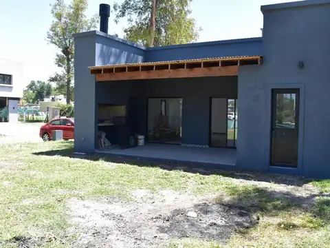 Casa a Estrenar en Barrio Privado Álvarez del Bosque