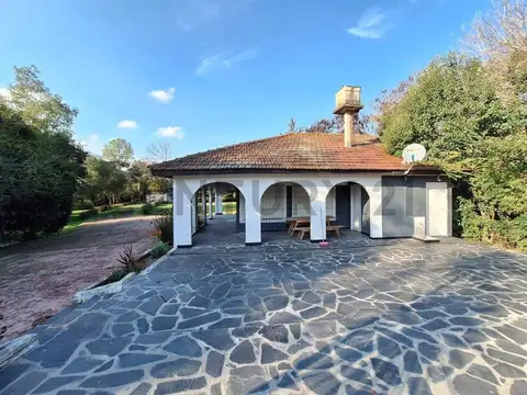 CASA QUINTA VENTA EL PATO BERAZATEGUI 6800 M2