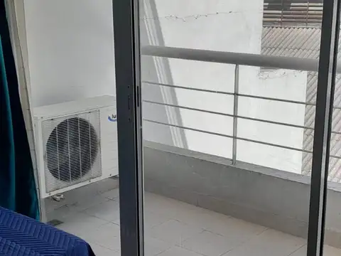 Alquilo Temporario en Almagro . 2 Ambintes con Balcón. Amoblado y Equipado. Hasta 3 PAX