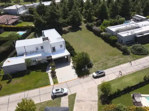 Terreno en Venta 31  mts Fondo