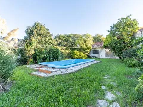 Venta Casa Apto Crédito c/Pileta Parque y Quincho Ideal Modernizar