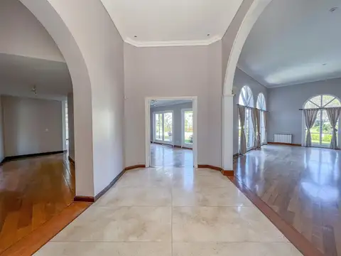 Casa en Alquiler de 5 dormitorios