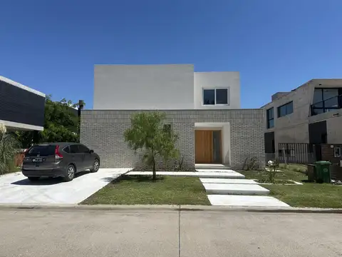Casa en venta en Laguna Grande