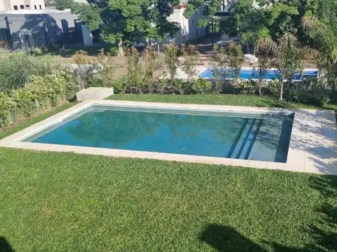 Casa 7 ambientes con 3 baños