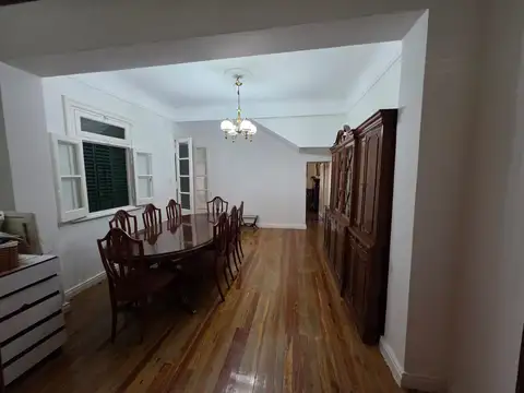 Casa 6 ambientes con 3 baños