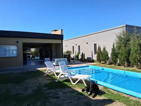 Casa en Venta en Pilar del Este - San Ramon, USD 235.000