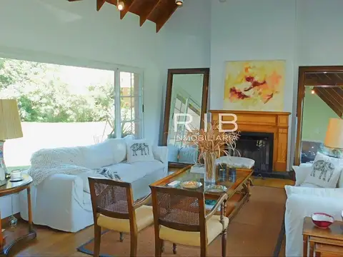 Propiedad sobre 1320 m2 - Las Beatrices