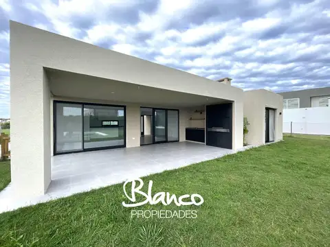 Casa  en Venta en San Sebastian, Escobar, G.B.A. Zona Norte