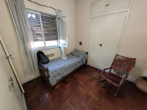 Sarandi, Gral.Acha al 11 - Departamento de 3 ambientes c/cochera