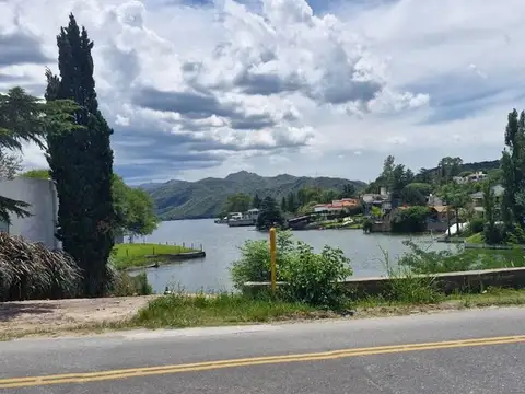 LOTE CON VISTA AL LAGO 1419 M2 EN COSTA AZUL.