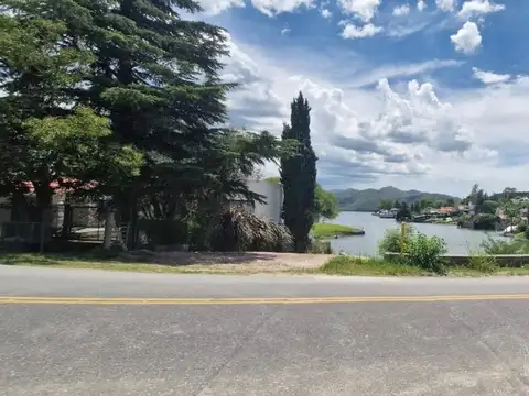 LOTE CON VISTA AL LAGO 1419 M2 EN COSTA AZUL.