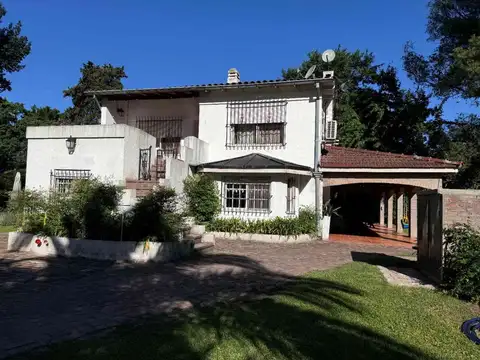 VENTA QUINTA CON 2 CASAS SOBRE 3.697 M²  DEL VISO